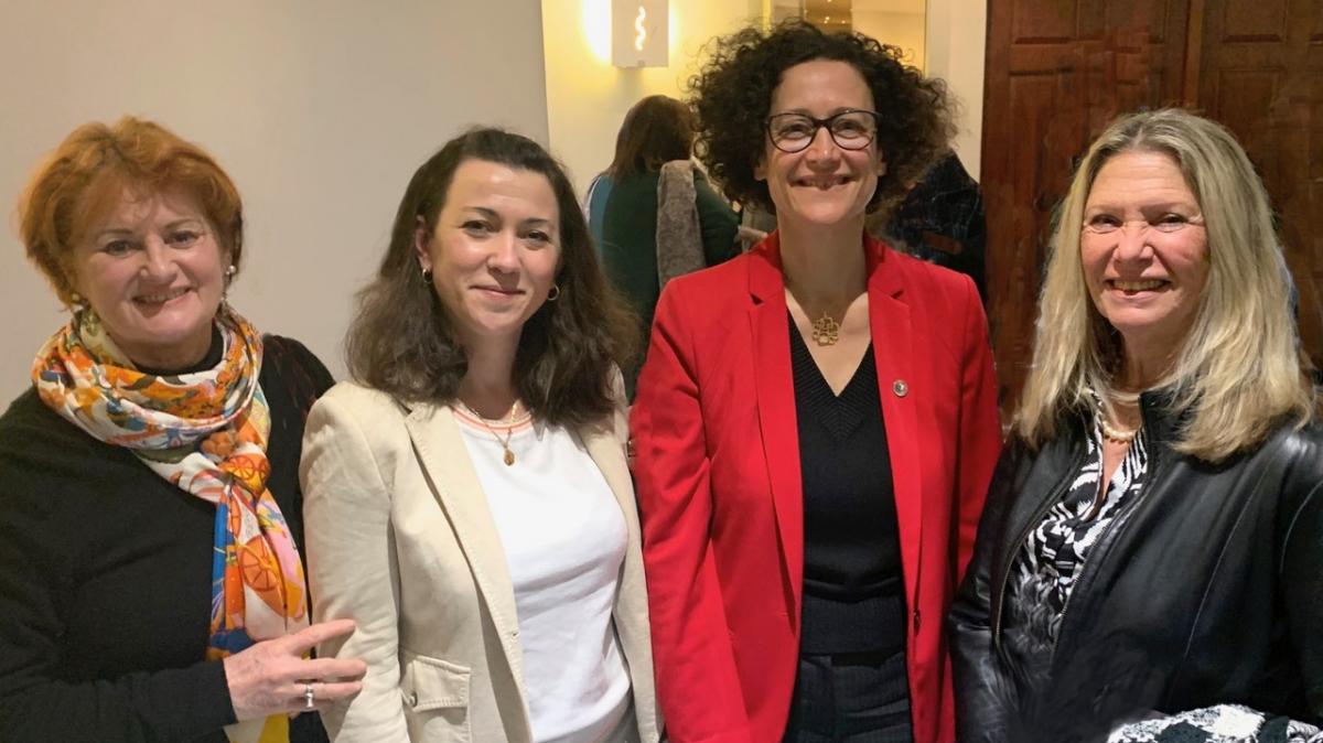 de gauche à droite Marylène Lejemble, Véronique Batonnier, Emanuelle Wargon, Ministre du Logement, Andrée Alziari-Nègre